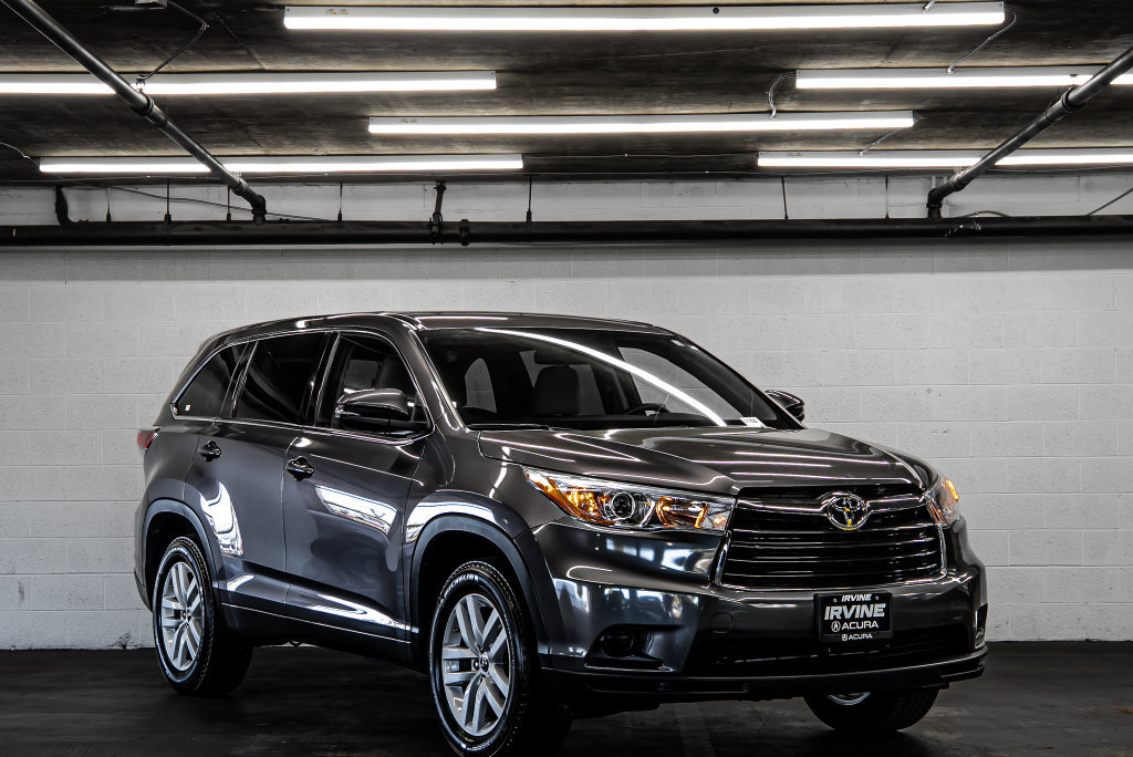Used 2016 Toyota Highlander LE FWD image 7