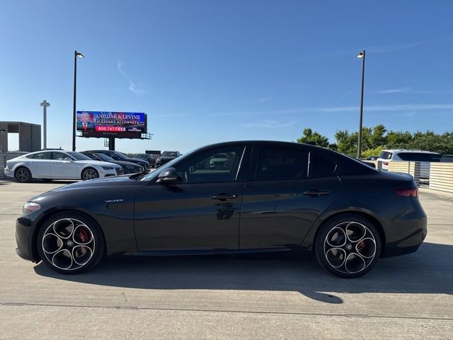 Used 2022 Alfa Romeo Giulia Veloce image 6