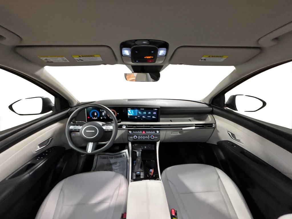 New 2026 Hyundai Tucson SE image 9