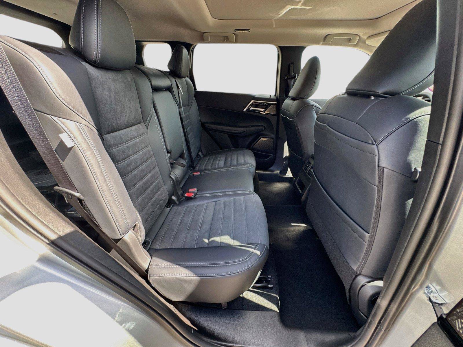 New 2026 Mitsubishi Outlander SE FWD image 28