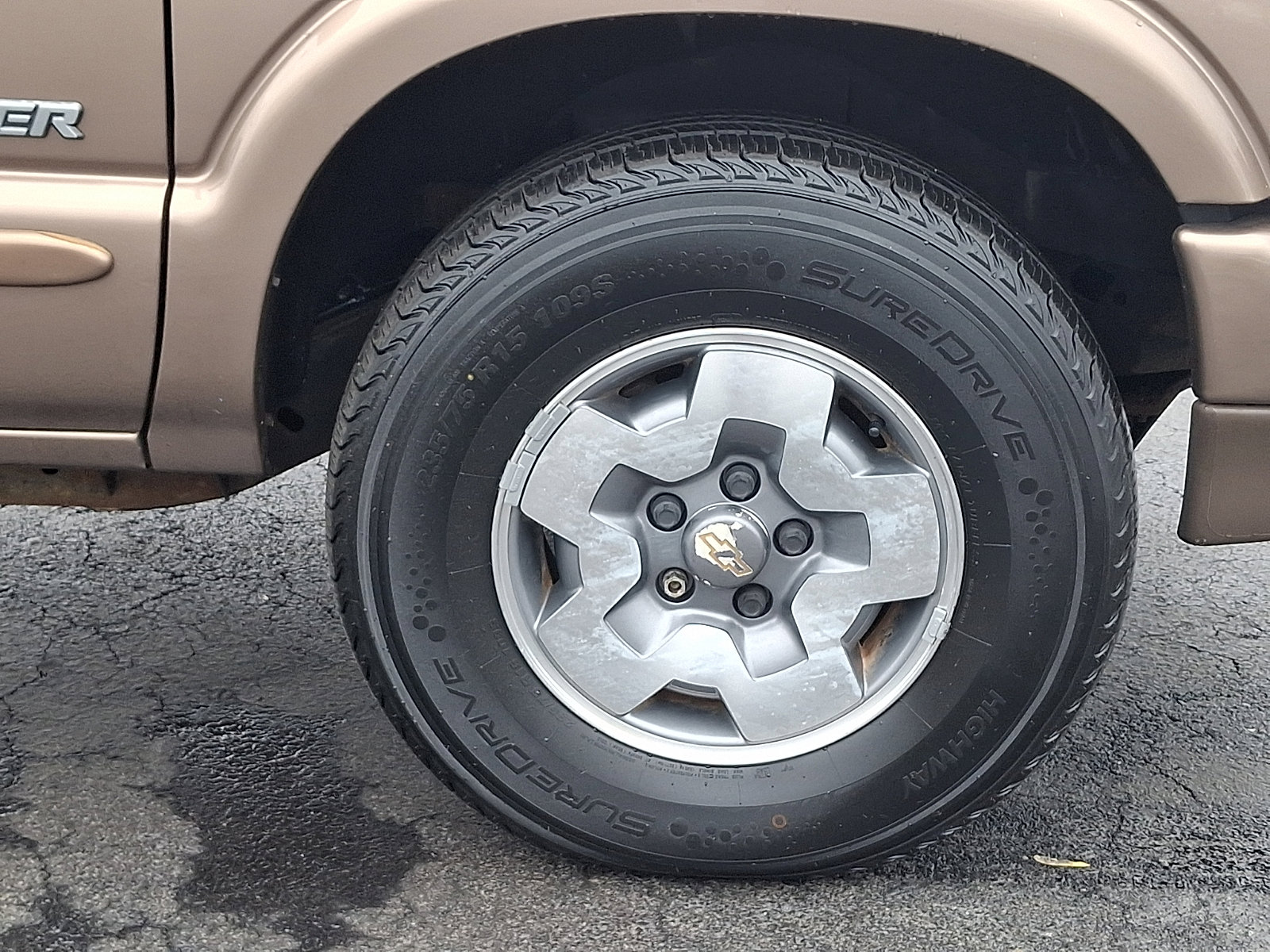 Used 2003 Chevrolet Blazer LS w/ Preferred Equipment Group image 8