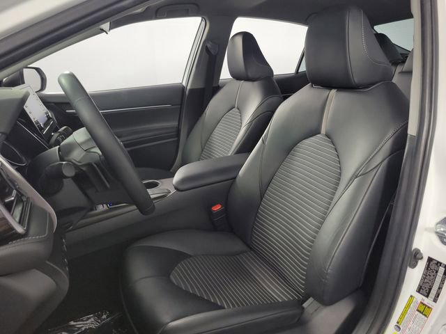 Used 2023 Toyota Camry SE image 14