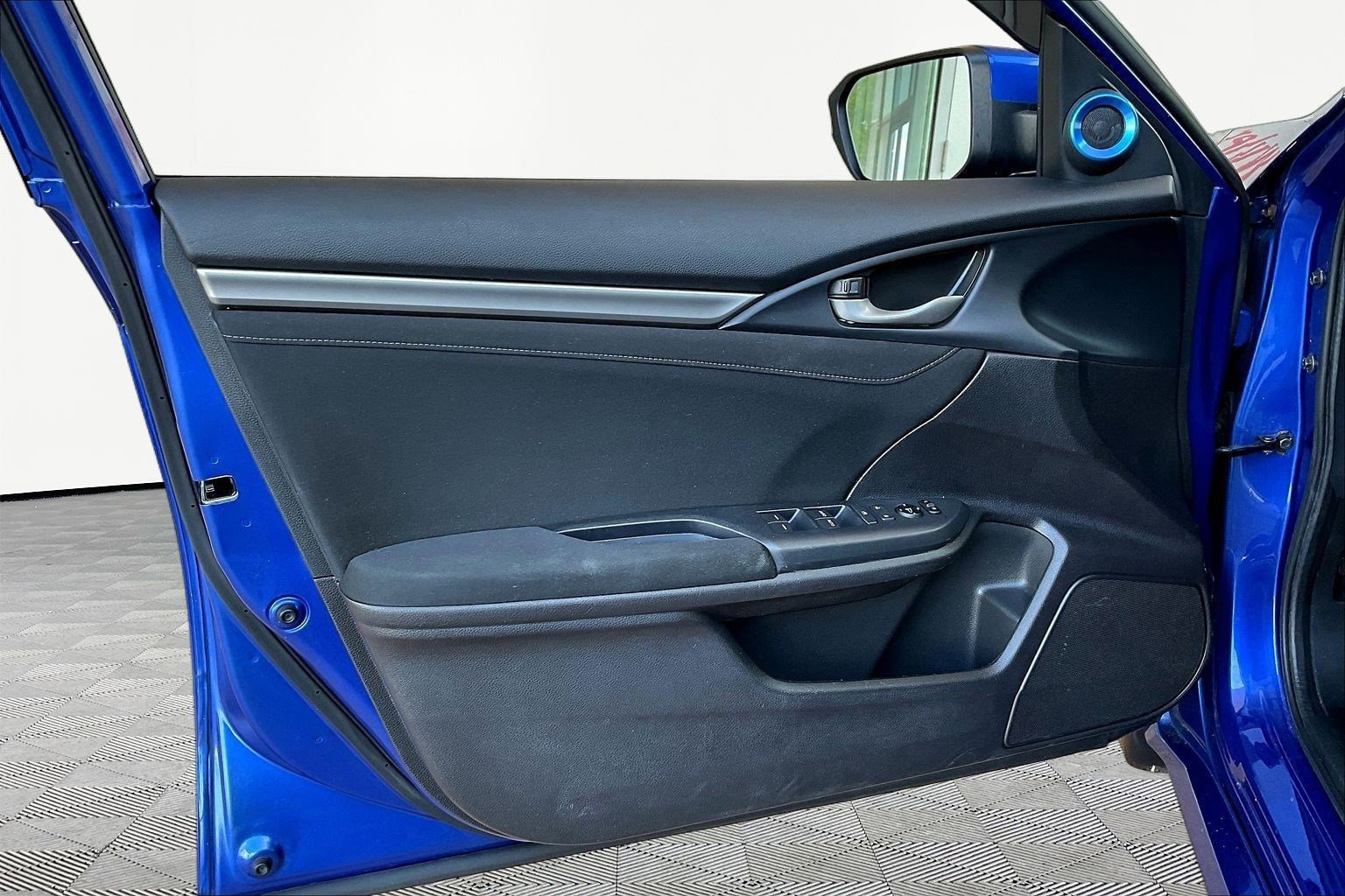 Used 2019 Honda Civic EX image 18