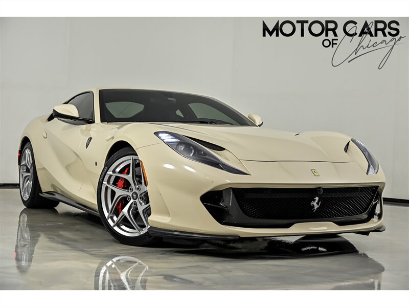 Used 2019 Ferrari 812 Superfast RWD image 1