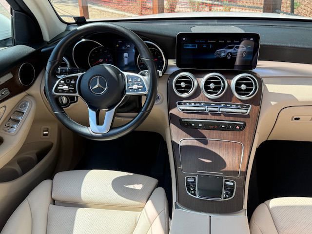 Used 2021 Mercedes-Benz GLC 300 image 36