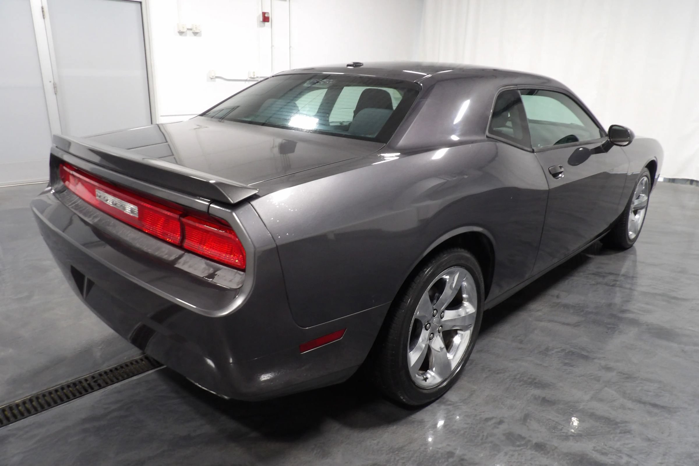 Used 2013 Dodge Challenger SXT w/ Super Sport Group RWD image 4