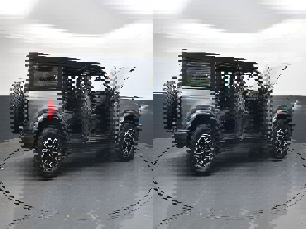 Used 2021 Ford Bronco Outer Banks image 33