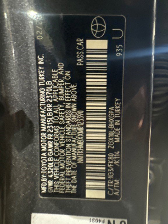 Used 2021 Toyota C-HR XLE FWD image 39