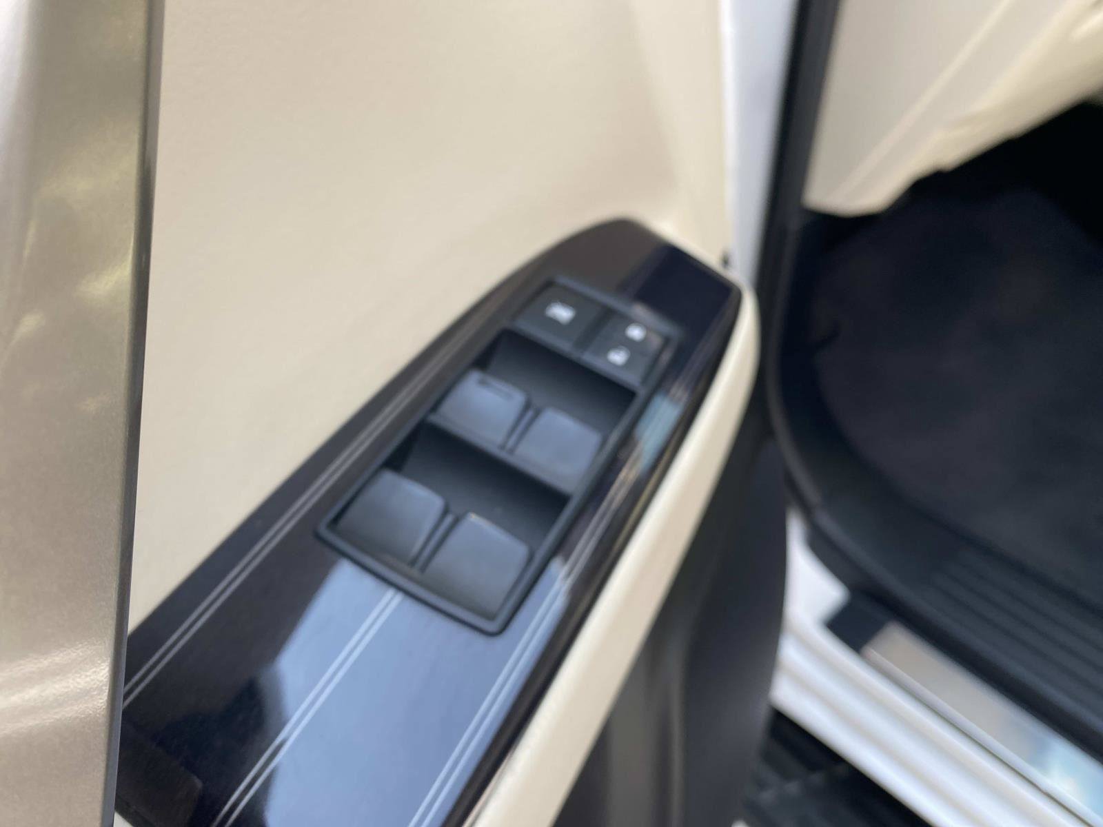 Used 2020 Lexus GX 460 Premium w/ Premium Package AWD/4WD image 20