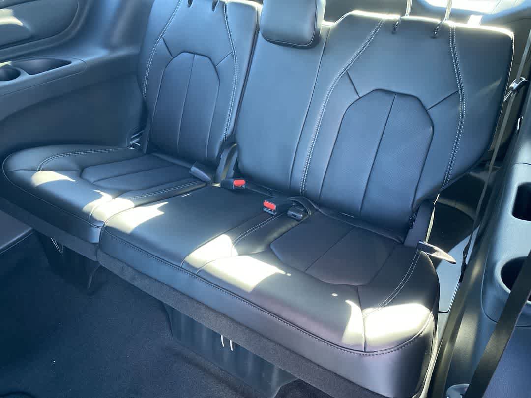 New 2026 Chrysler Voyager LX image 22