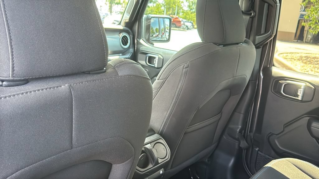 Used 2023 Jeep Wrangler Unlimited Rubicon 4xe AWD/4WD image 28