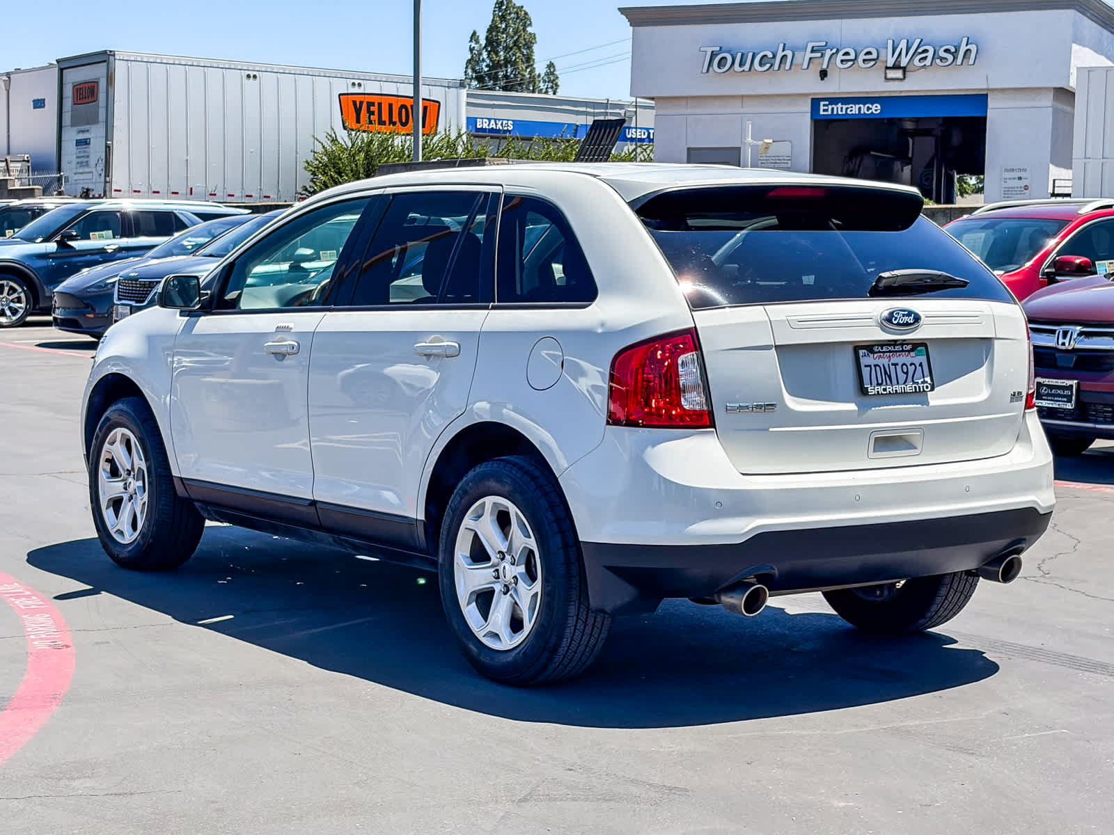 Used 2013 Ford Edge SEL FWD image 3