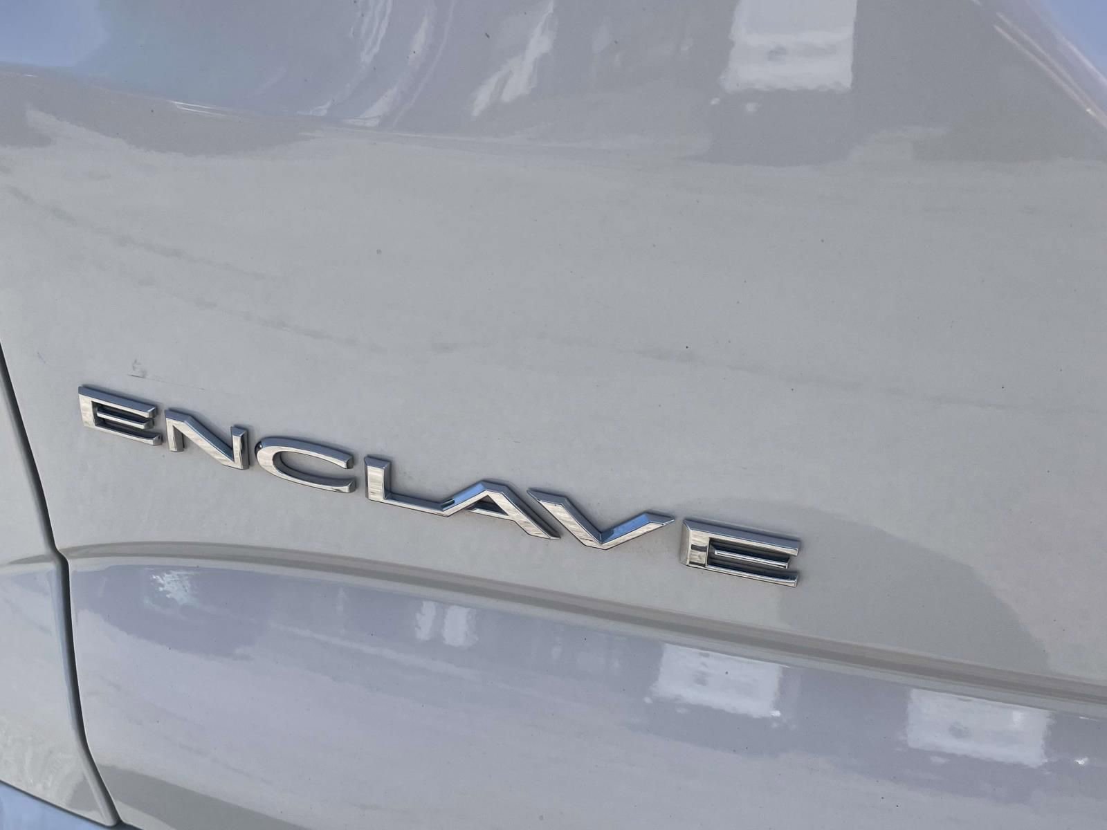 Used 2024 Buick Enclave Avenir w/ Avenir Technology Package FWD image 9