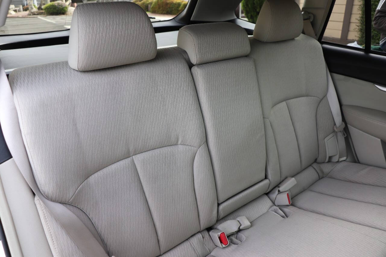 Used 2011 Subaru Outback 2.5i Premium AWD/4WD image 28