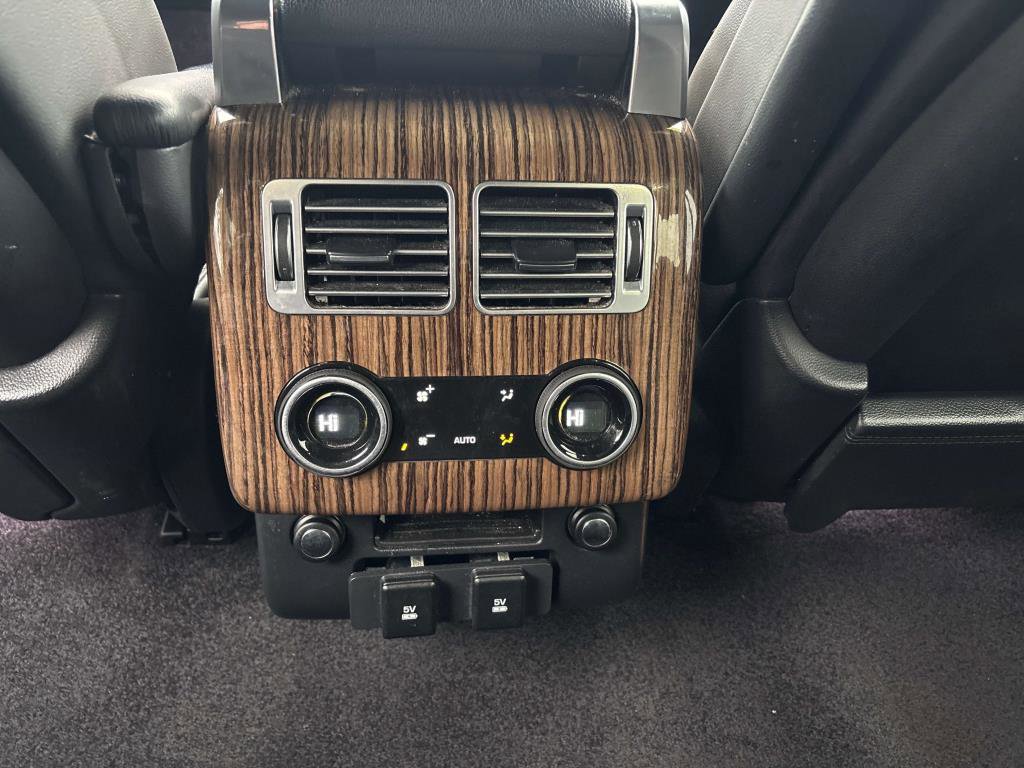 Used 2018 Land Rover Range Rover HSE image 8