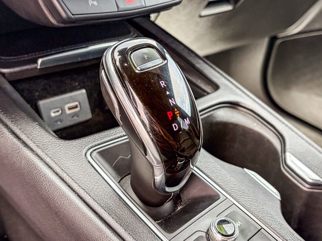 Used 2020 Cadillac XT4 Premium Luxury FWD image 41