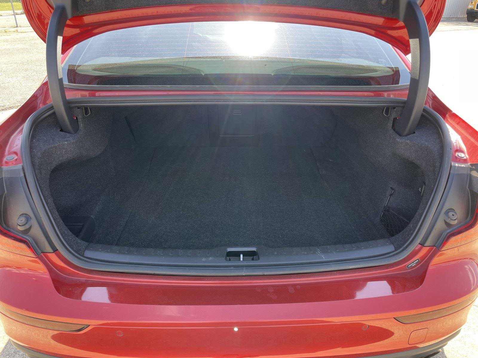 Used 2020 Volvo S60 T6 Momentum image 40