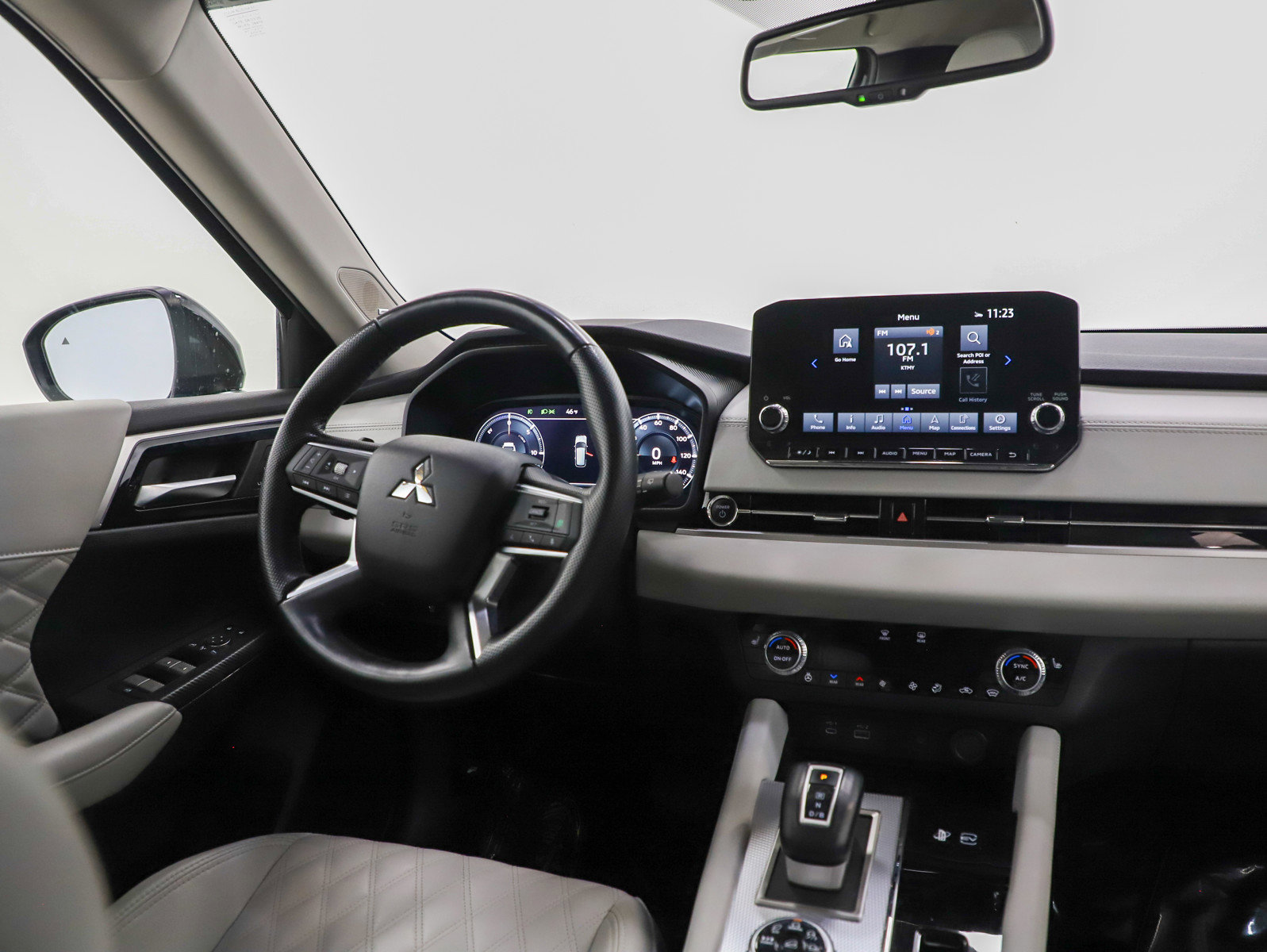 Used 2024 Mitsubishi Outlander SEL image 14