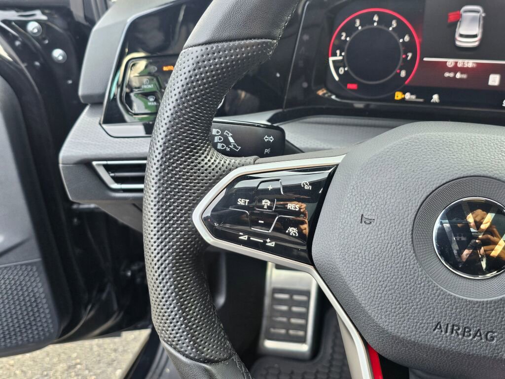 Used 2022 Volkswagen GTI SE image 25