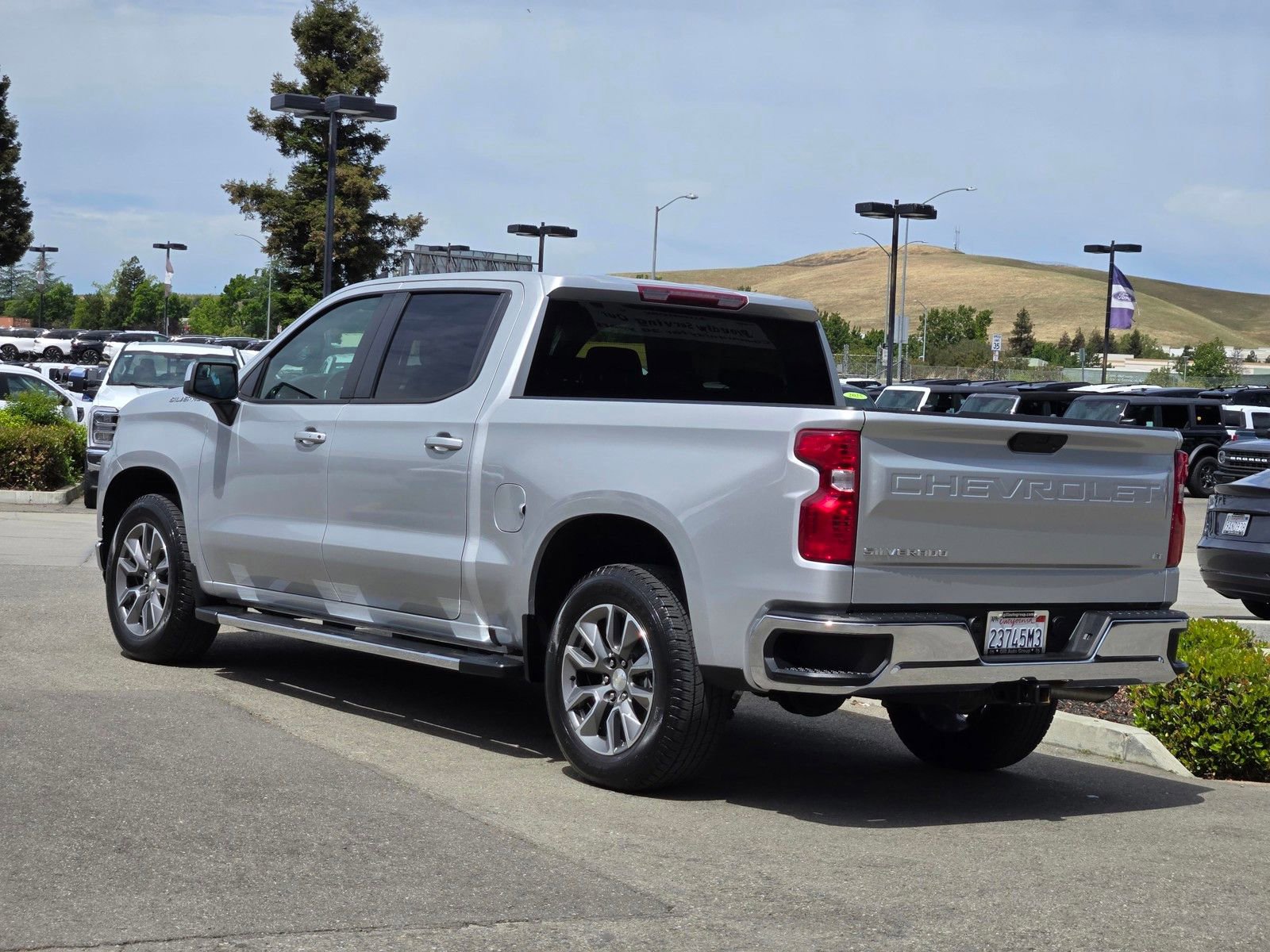 Used 2022 Chevrolet Silverado 1500 LT w/ Bed Protection Package RWD image 8