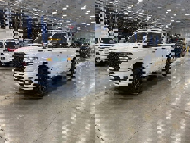 New 2026 RAM 1500 4x4 Crew Cab