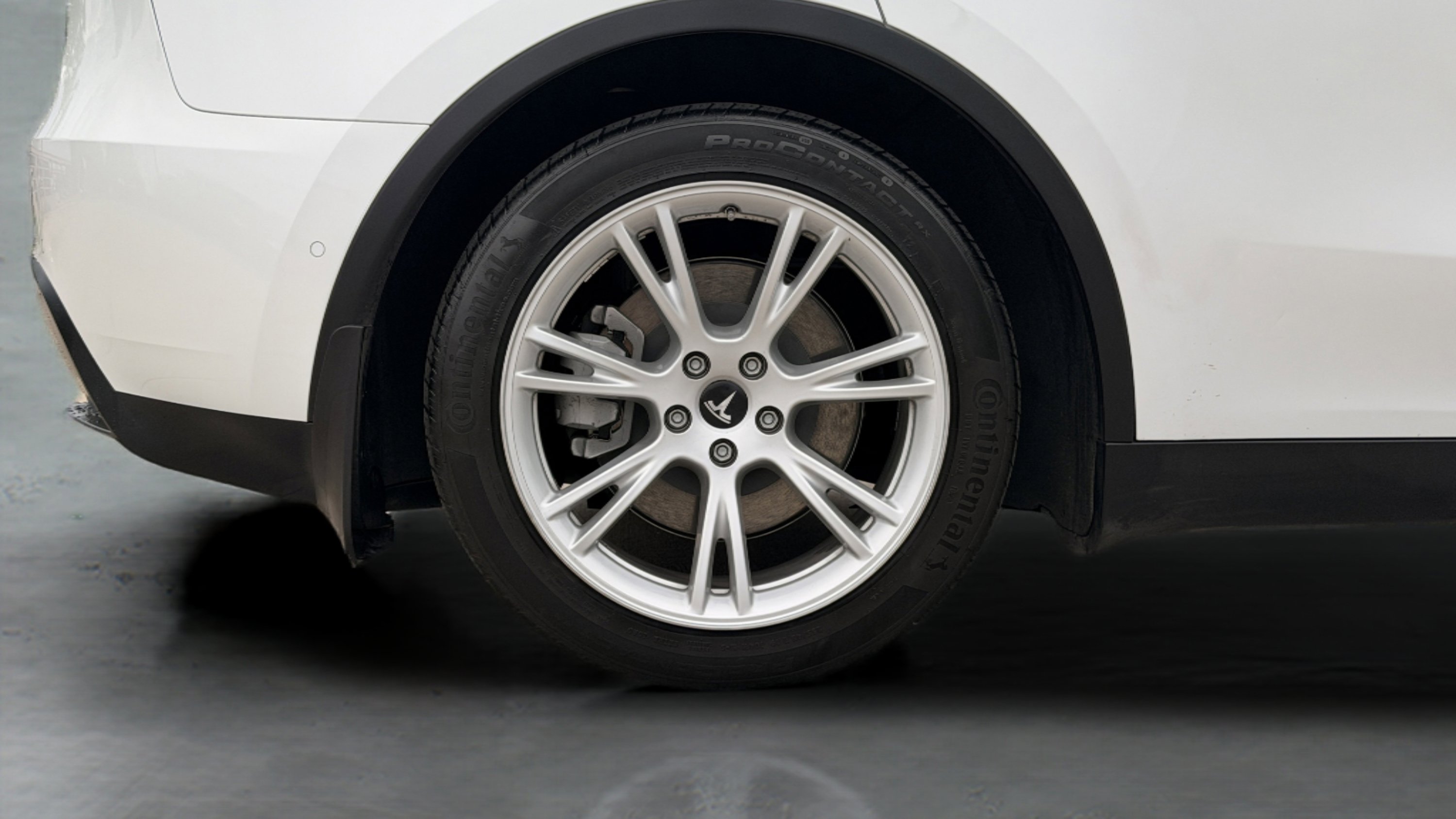Used 2021 Tesla Model Y Long Range AWD/4WD image 55