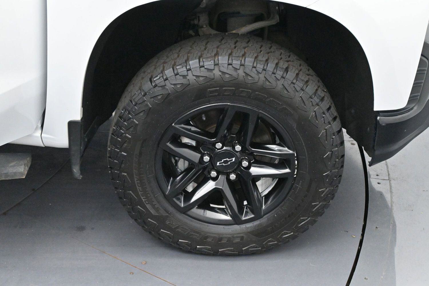 Used 2022 Chevrolet Silverado 1500 LT Trail Boss AWD/4WD image 34