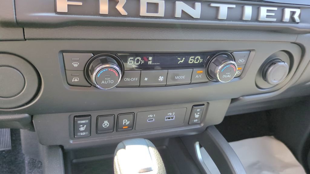 Used 2025 Nissan Frontier SV w/ SV Convenience Package image 19