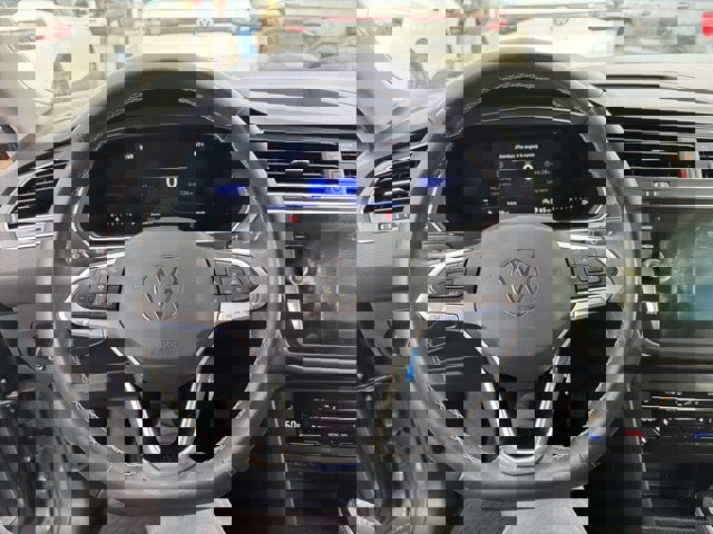 Certified 2023 Volkswagen Tiguan SE w/ Panoramic Sunroof Package image 20