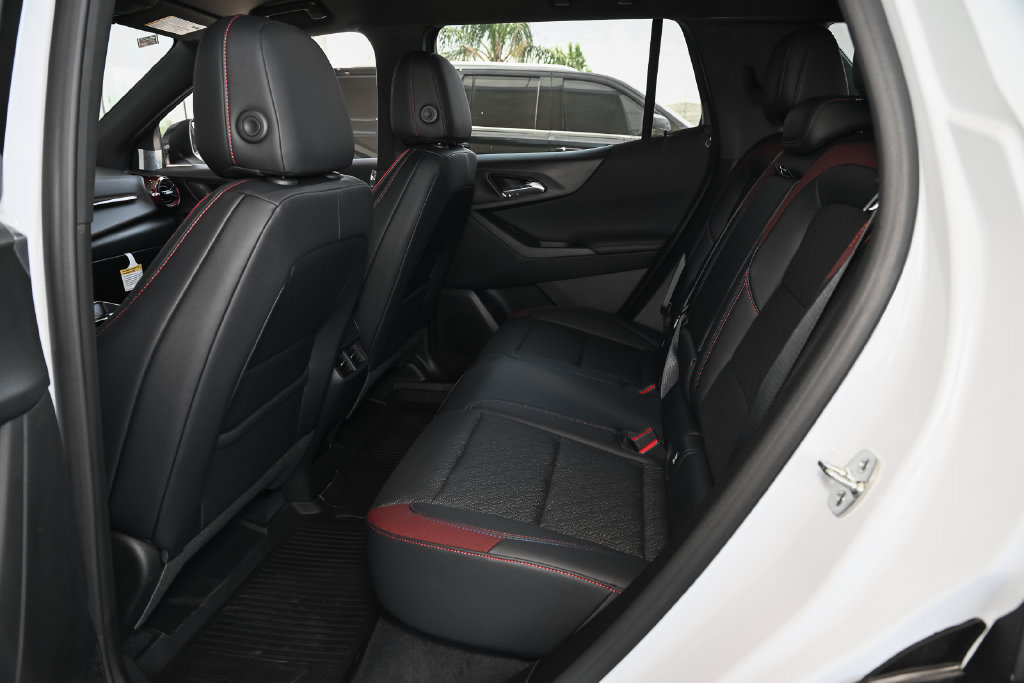 New 2026 Chevrolet Equinox RS FWD image 34