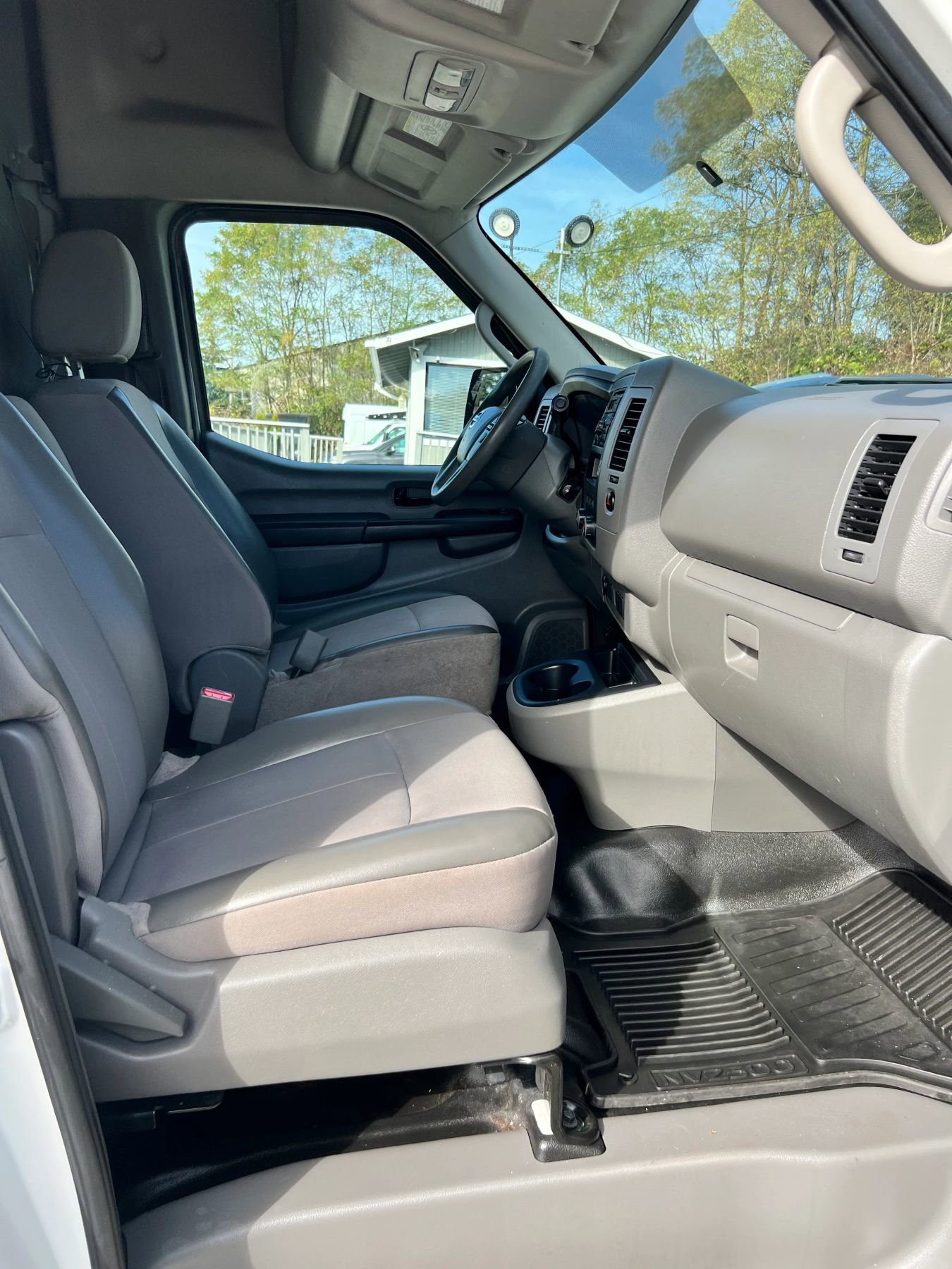 Used 2015 Nissan NV 2500 S w/ Power Package image 13