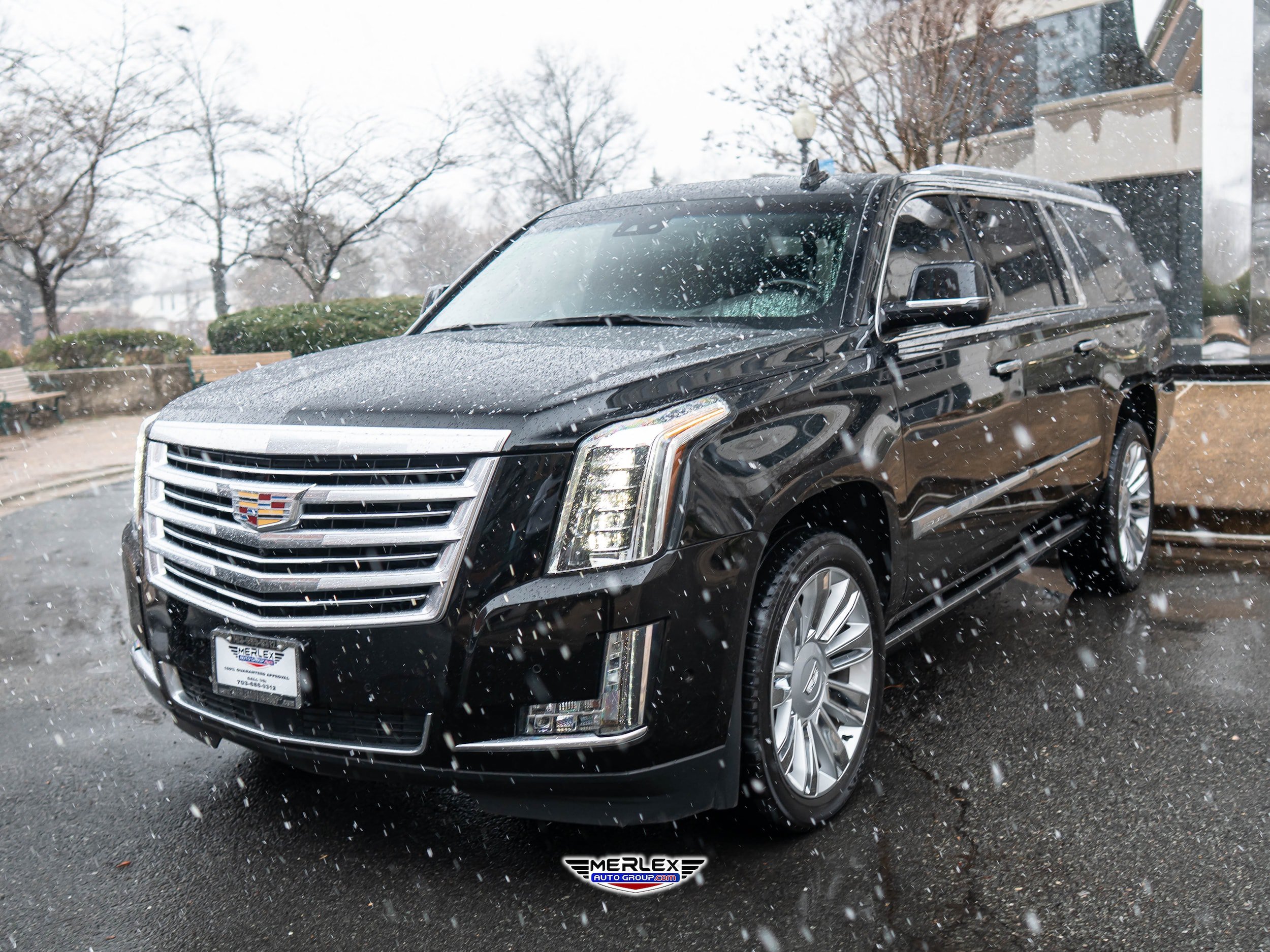 Used 2019 Cadillac Escalade ESV Platinum AWD/4WD image 3