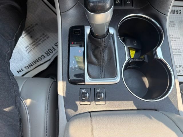 Used 2015 Toyota Highlander XLE AWD/4WD image 29