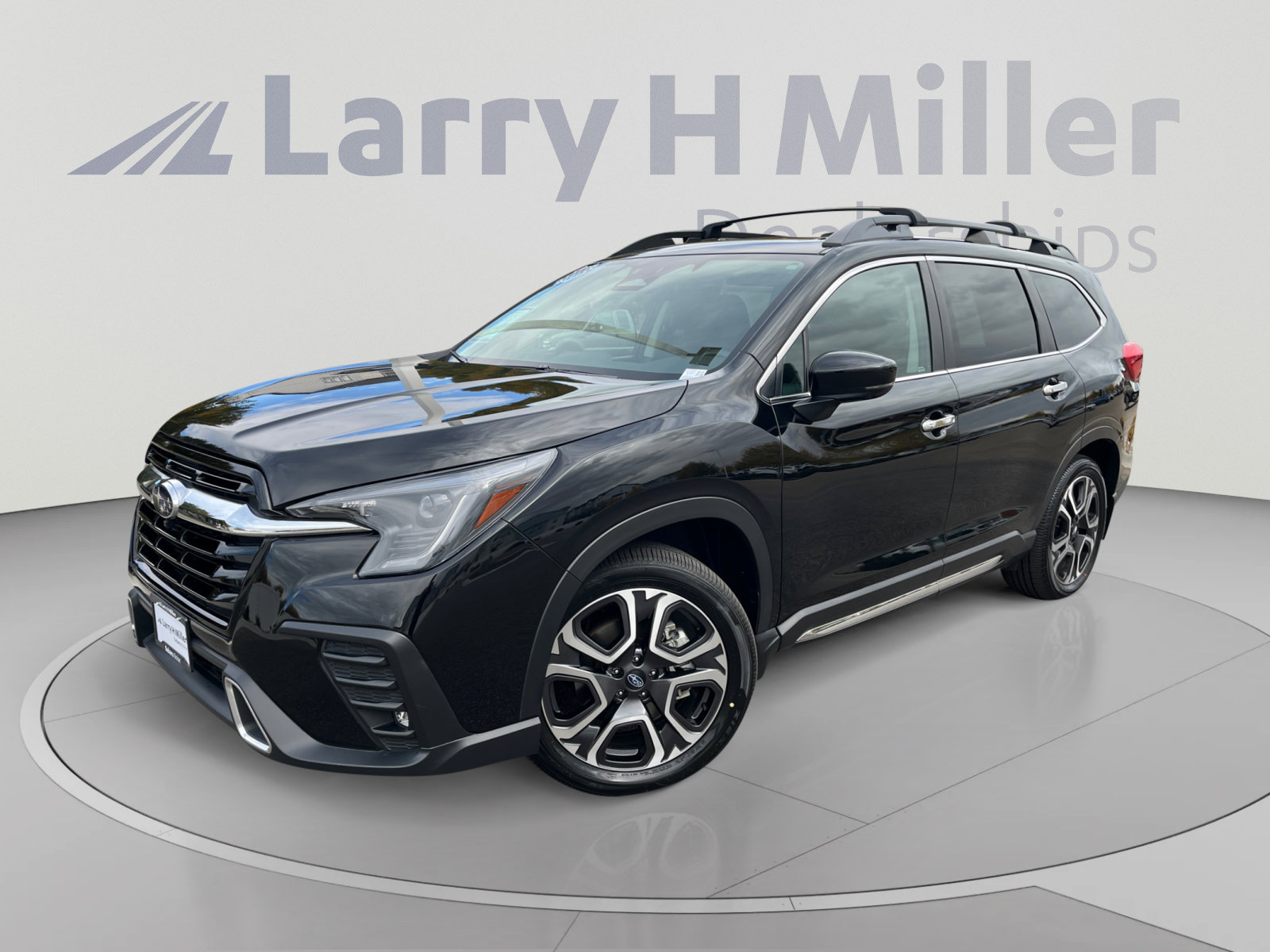 Used 2024 Subaru Ascent Touring AWD/4WD image 1