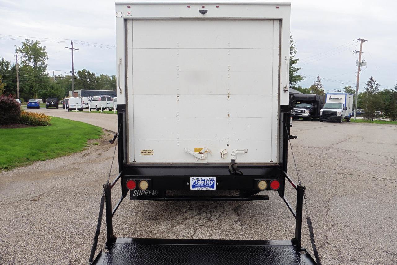 Used 2018 Chevrolet Express 3500 RWD image 27