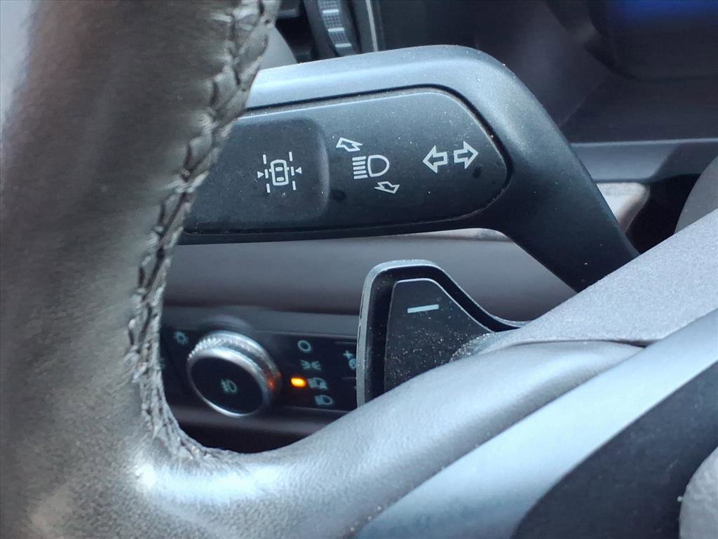 Used 2020 Ford Explorer Platinum w/ Premium Technology Package image 25