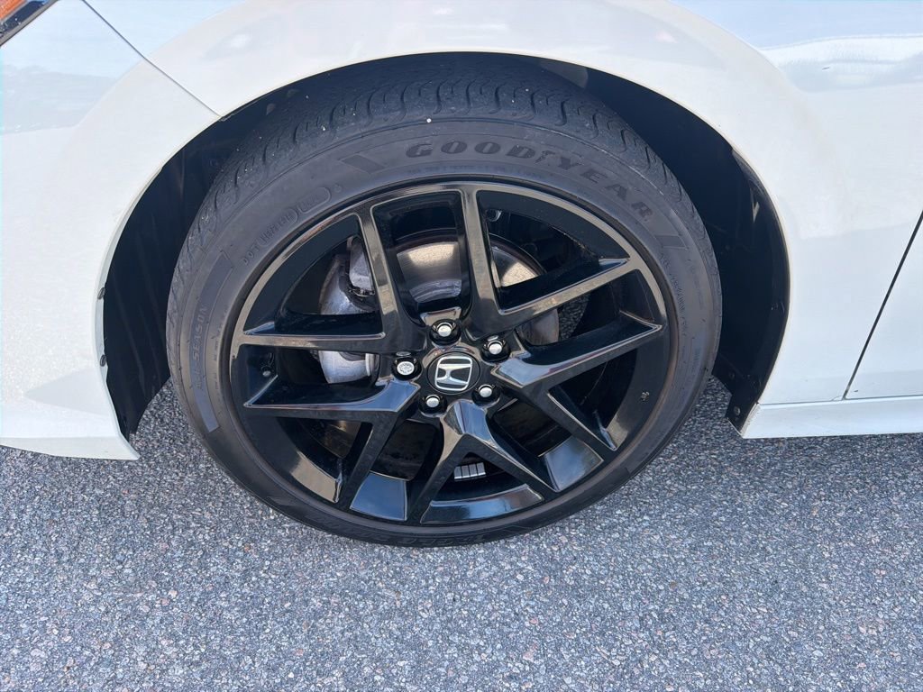 Used 2025 Honda Civic Sport image 9