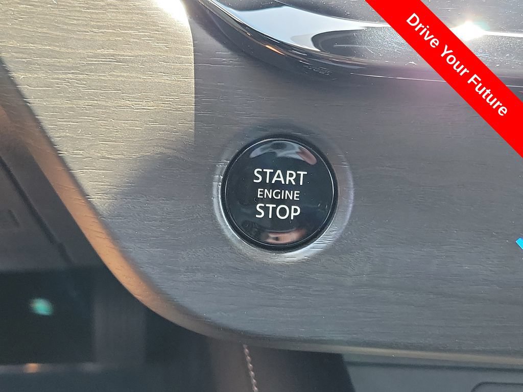 Used 2025 Nissan Murano SV FWD image 10