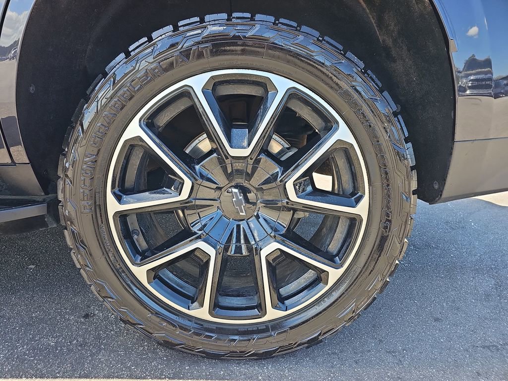 Used 2023 Chevrolet Tahoe RST w/ Luxury Package image 38