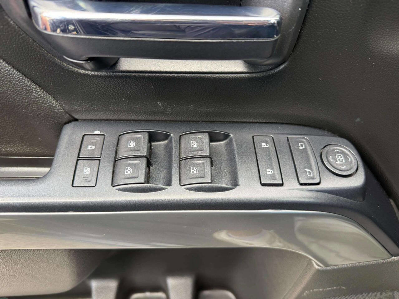 Used 2017 Chevrolet Silverado 1500 LT w/ All Star Edition image 25