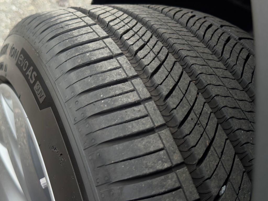 Used 2026 Tesla Model Y Long Range image 26