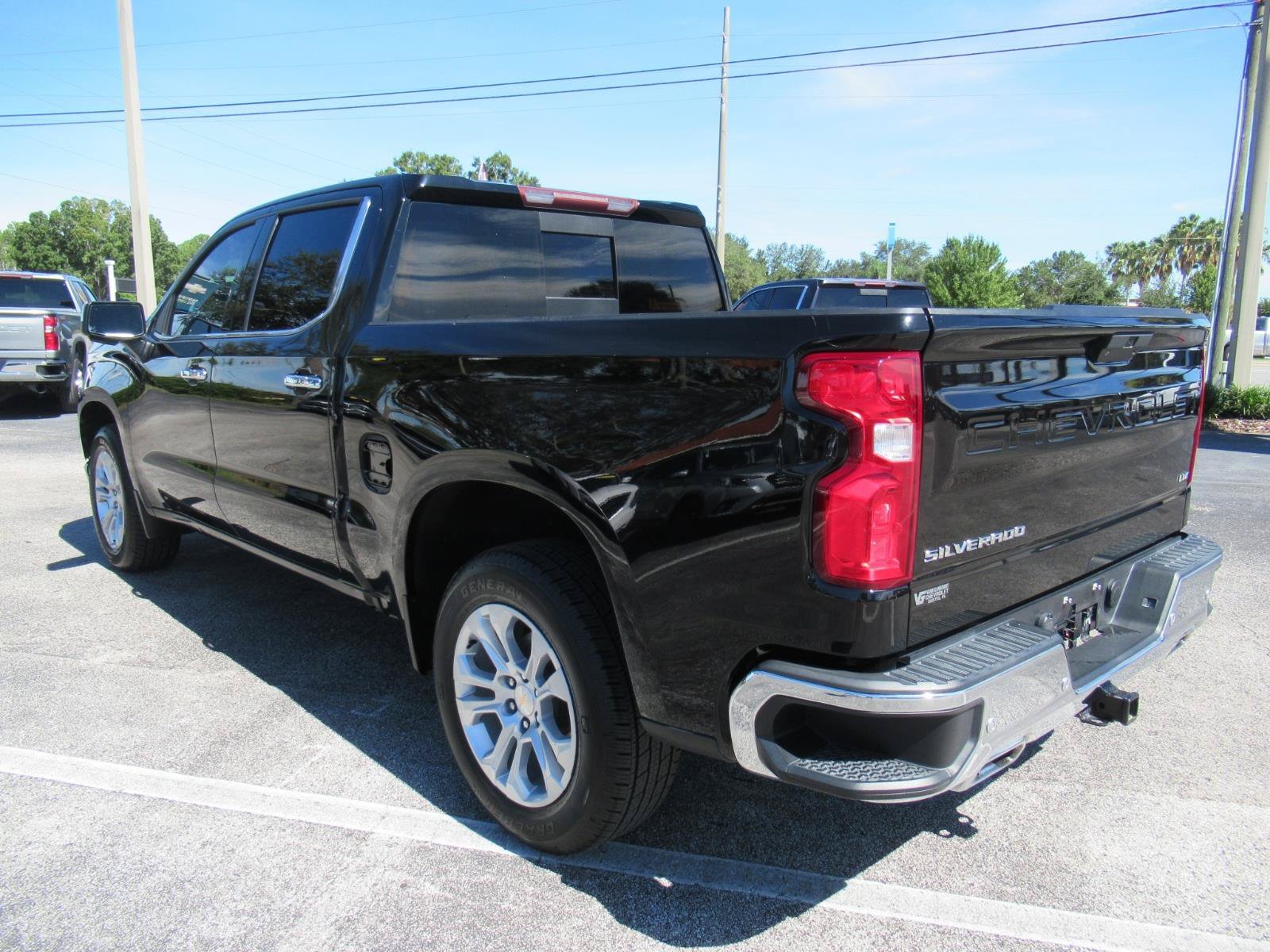 Used 2021 Chevrolet Silverado 1500 LTZ AWD/4WD image 8