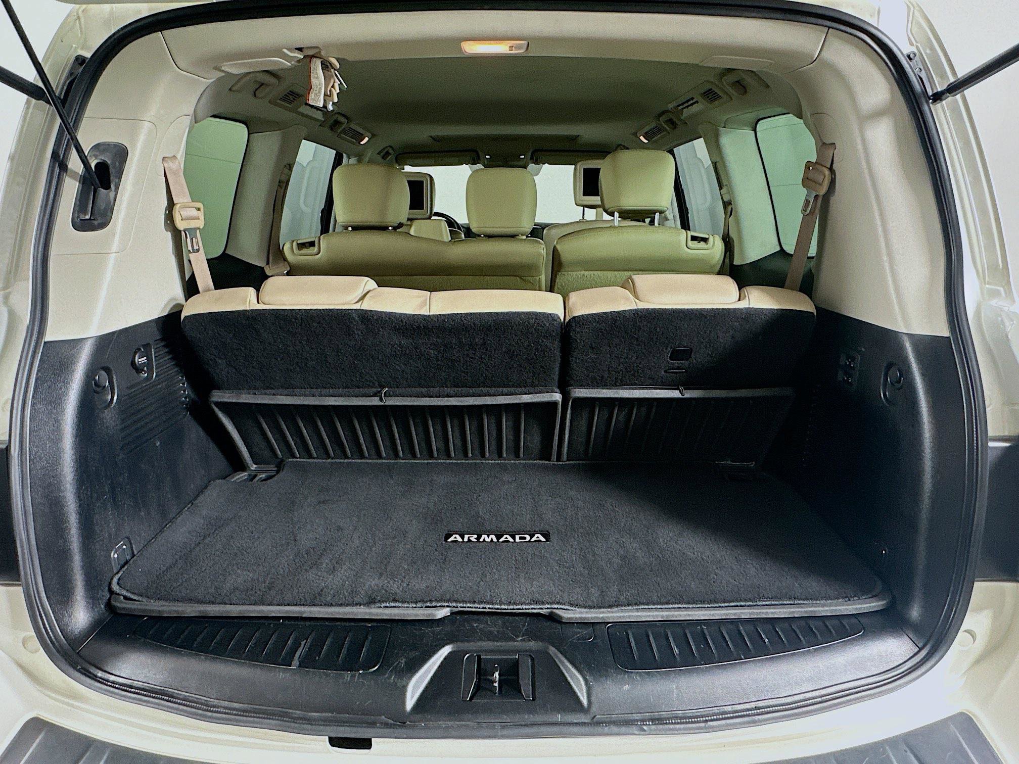 Used 2019 Nissan Armada Platinum w/ Interior Lighting Package image 31