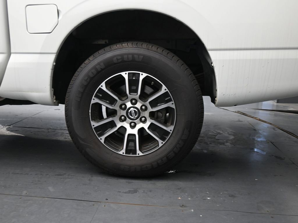 Used 2022 Nissan Titan SV image 13