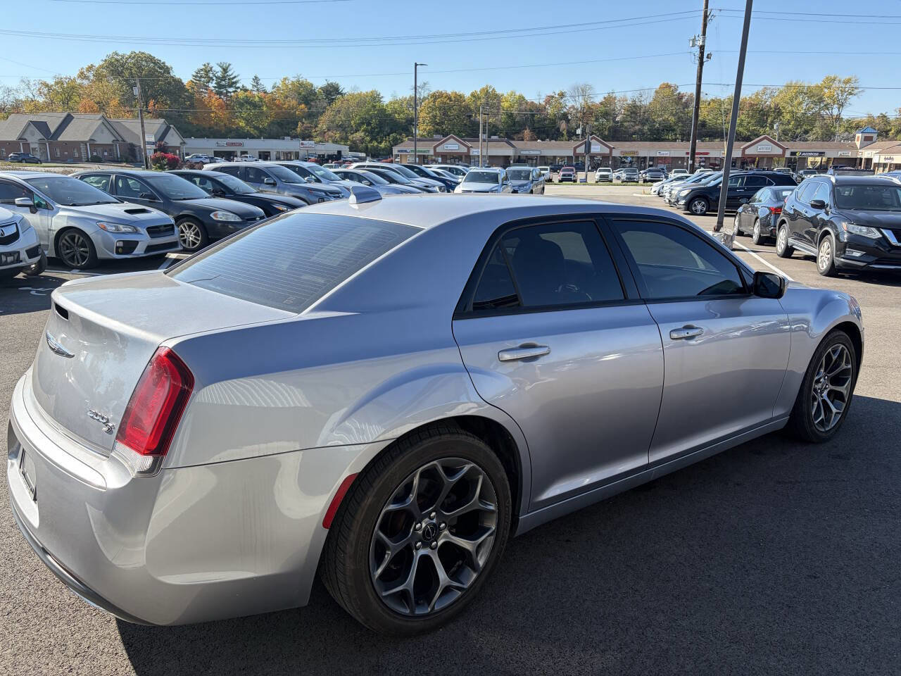 Used 2018 Chrysler 300 S image 7