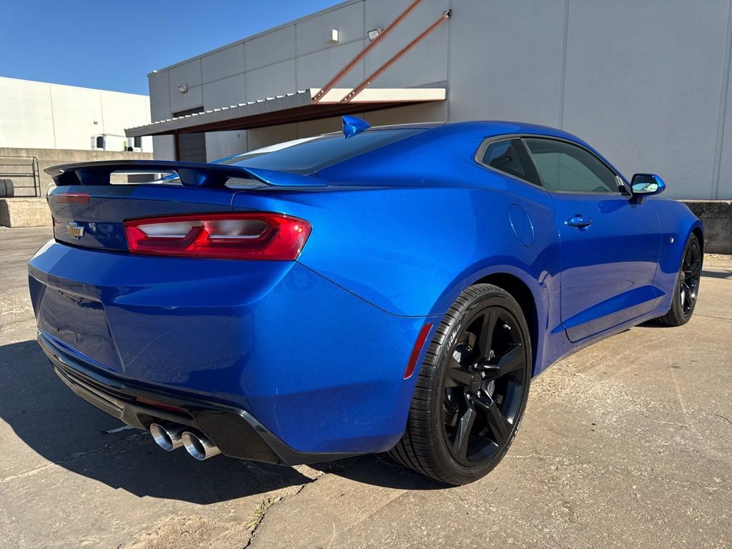 Used 2017 Chevrolet Camaro SS RWD image 5
