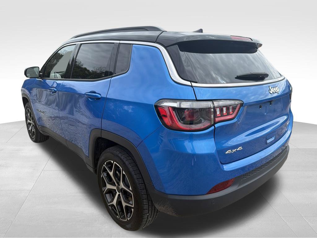 Used 2025 Jeep Compass Limited AWD/4WD image 42
