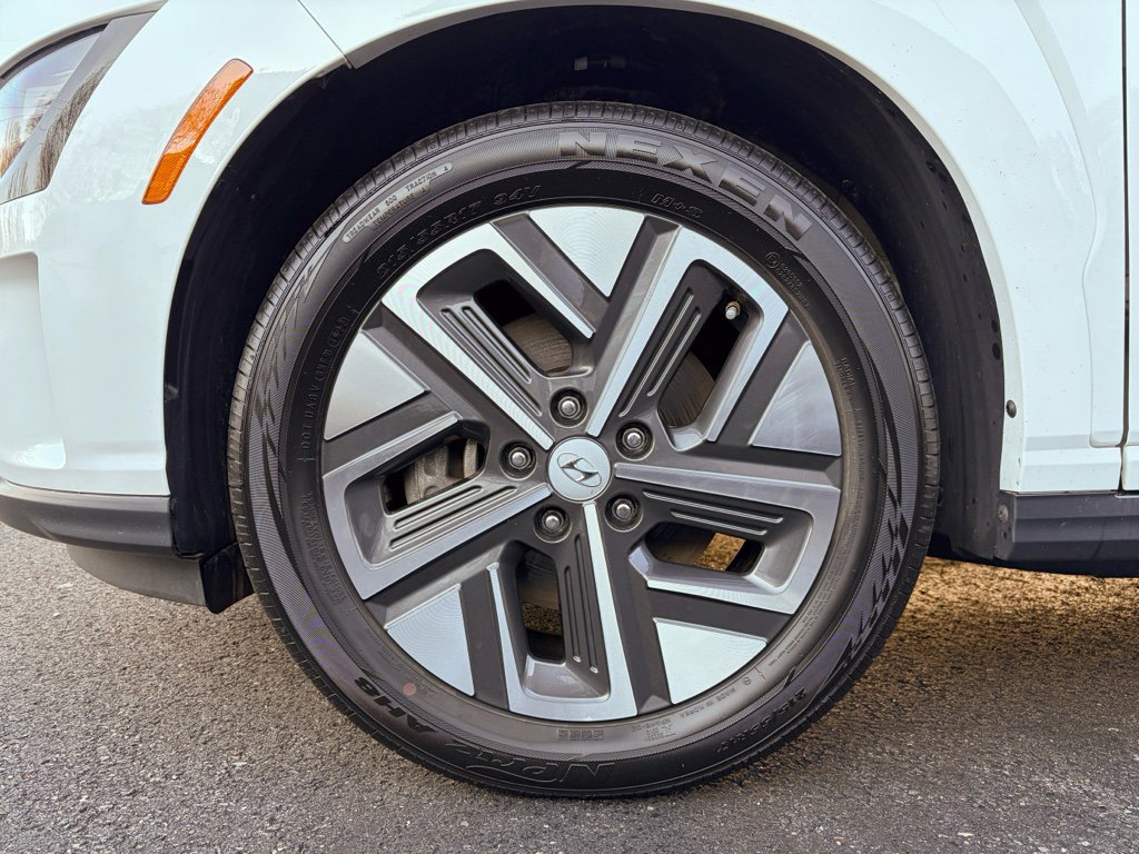 Used 2023 Hyundai Kona SE w/ Cargo Package image 36