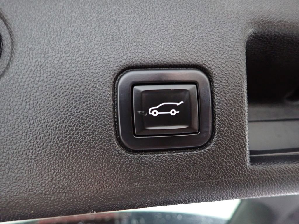 Used 2020 Chevrolet Equinox LT image 14