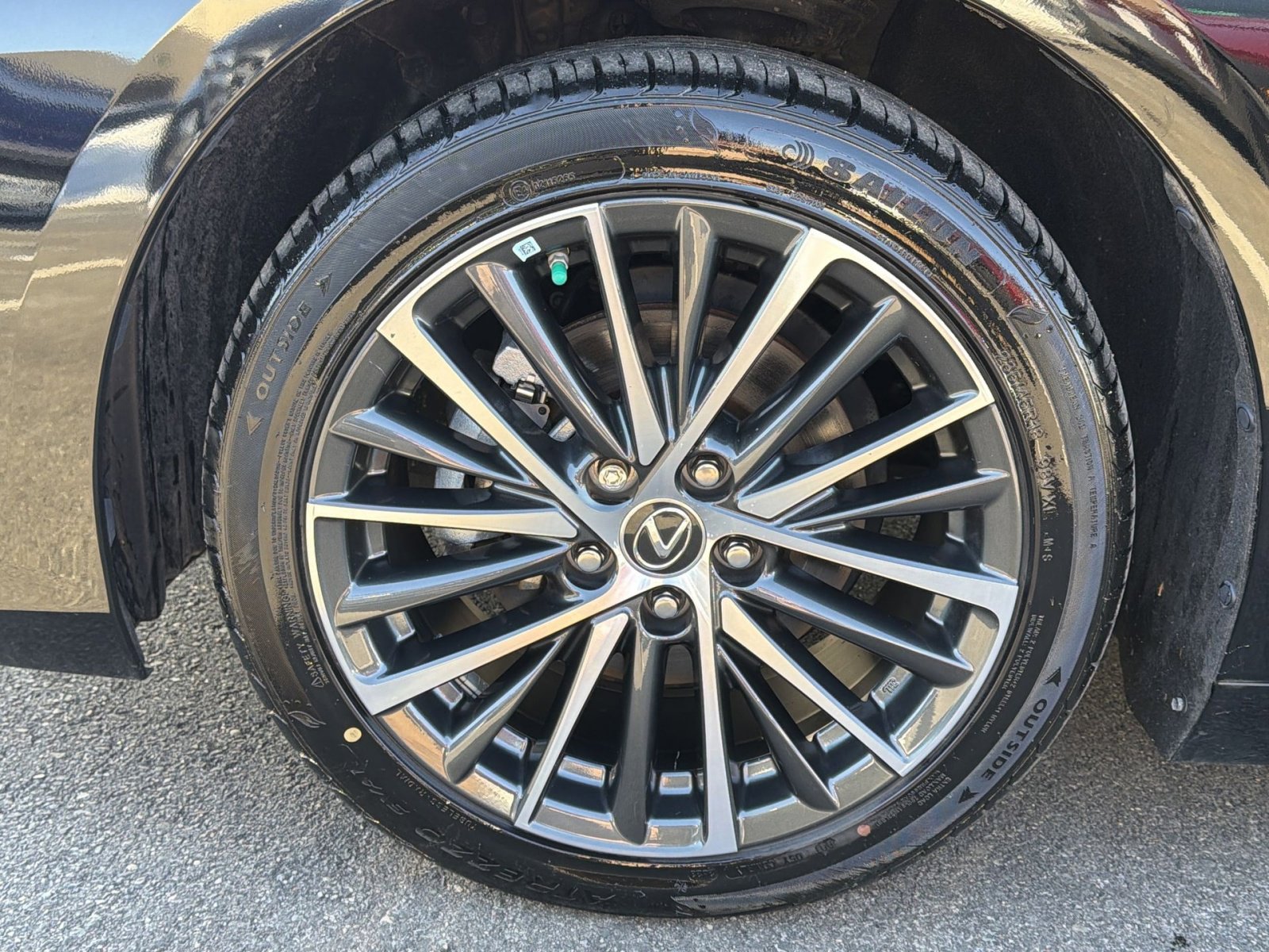 Used 2022 Lexus ES 300h w/ Premium Package image 12